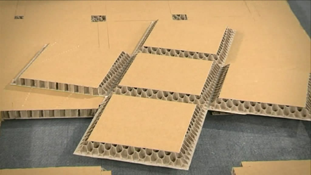 CB机蜂窝板切割00_00_4320131128-164126-2